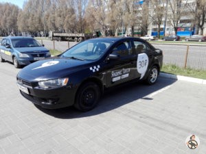 Mitsubishi Lancer брендирование Яндекс такси для Владимира