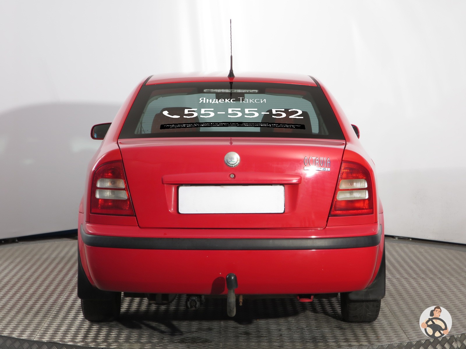 Skoda Octavia Брендирование Яндекс такси для Вологды - вид сзади