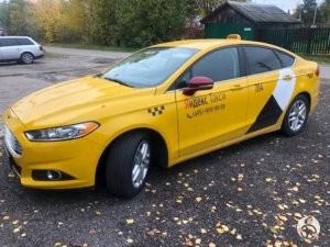 Ford Mondeo Брендирование автомобилей Яндекс Такси