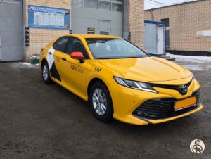 Toyota Camry Брендирование автомобилей Яндекс Такси