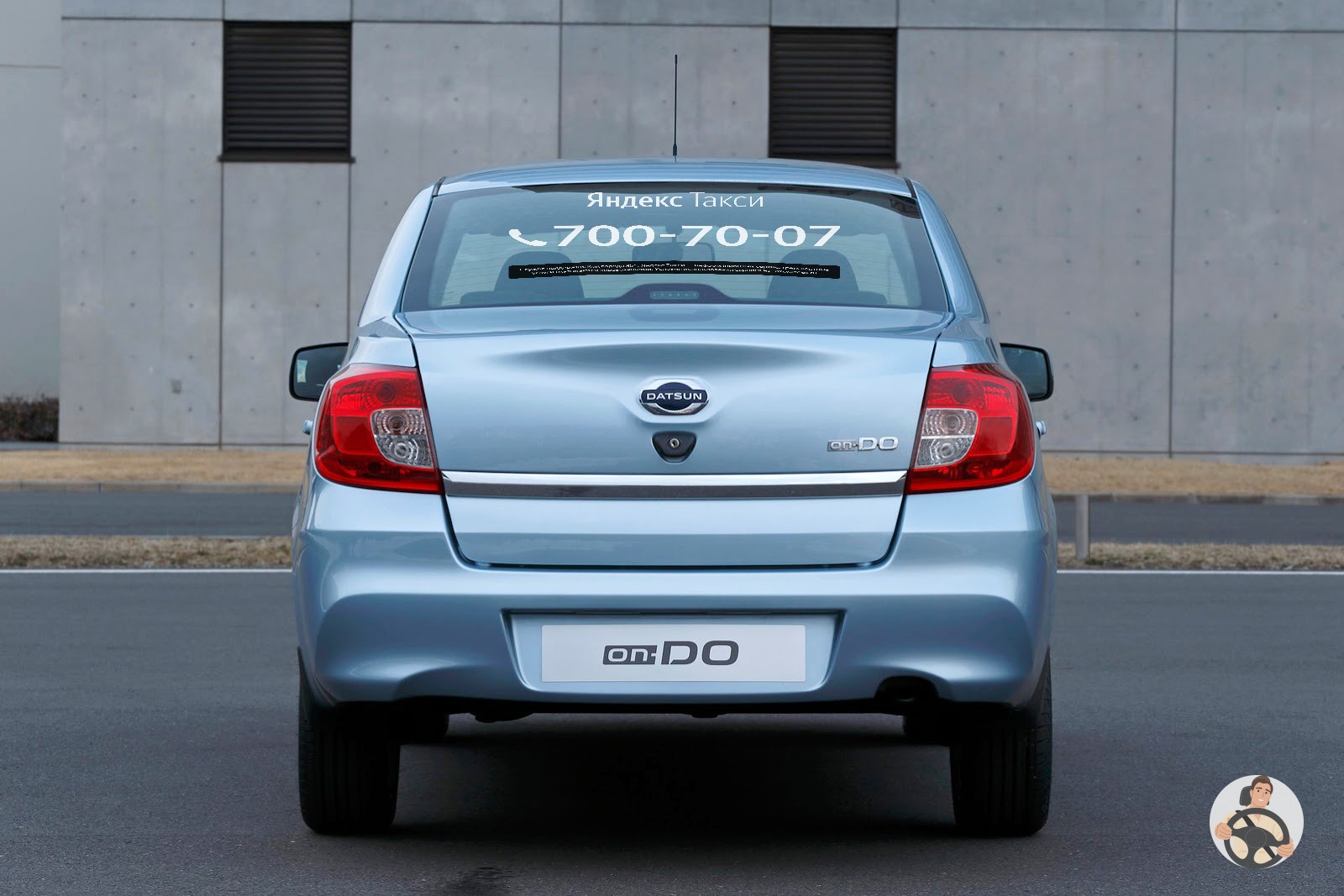 Datsun on-DO Брендирование Яндекс такси для Челябинска - вид сзади