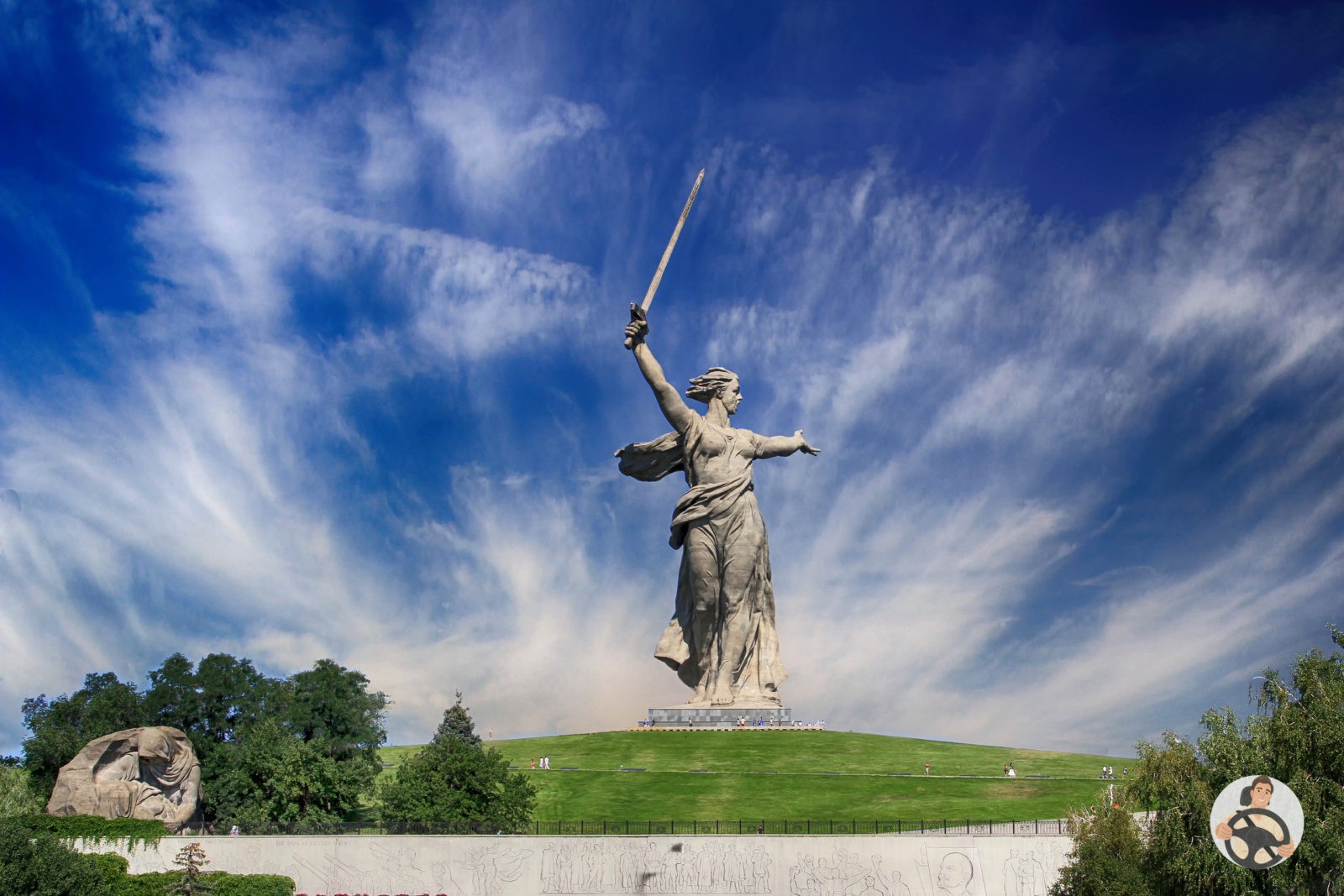 Волгоград – это лучшая фотография что нашлась в сети. Если у вас есть фото получше, присылайте в ватсапп +79214405025 с подписью именем города, опубликую