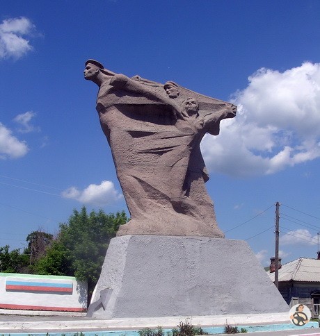 Памятник морякам Волжской флотилии в г. Вольск